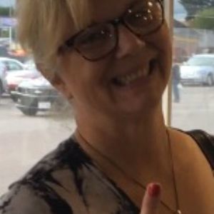 Meet your Posher, Karlin